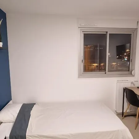 Avec Douche Privative Dans Partage - Metro - Wifi Apartment Toulouse