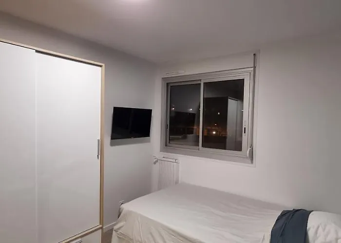 Avec Douche Privative Dans Partage - Metro - Wifi Appartement Toulouse